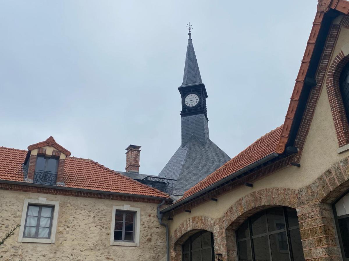 Loft Dans Le Clocher Face Au Chateau Bonnelles ภายนอก รูปภาพ