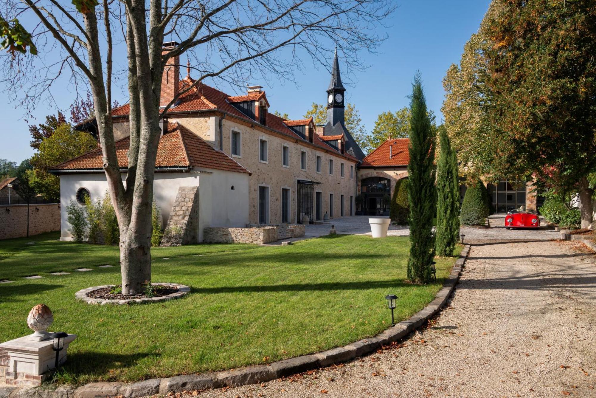 Loft Dans Le Clocher Face Au Chateau Bonnelles ภายนอก รูปภาพ