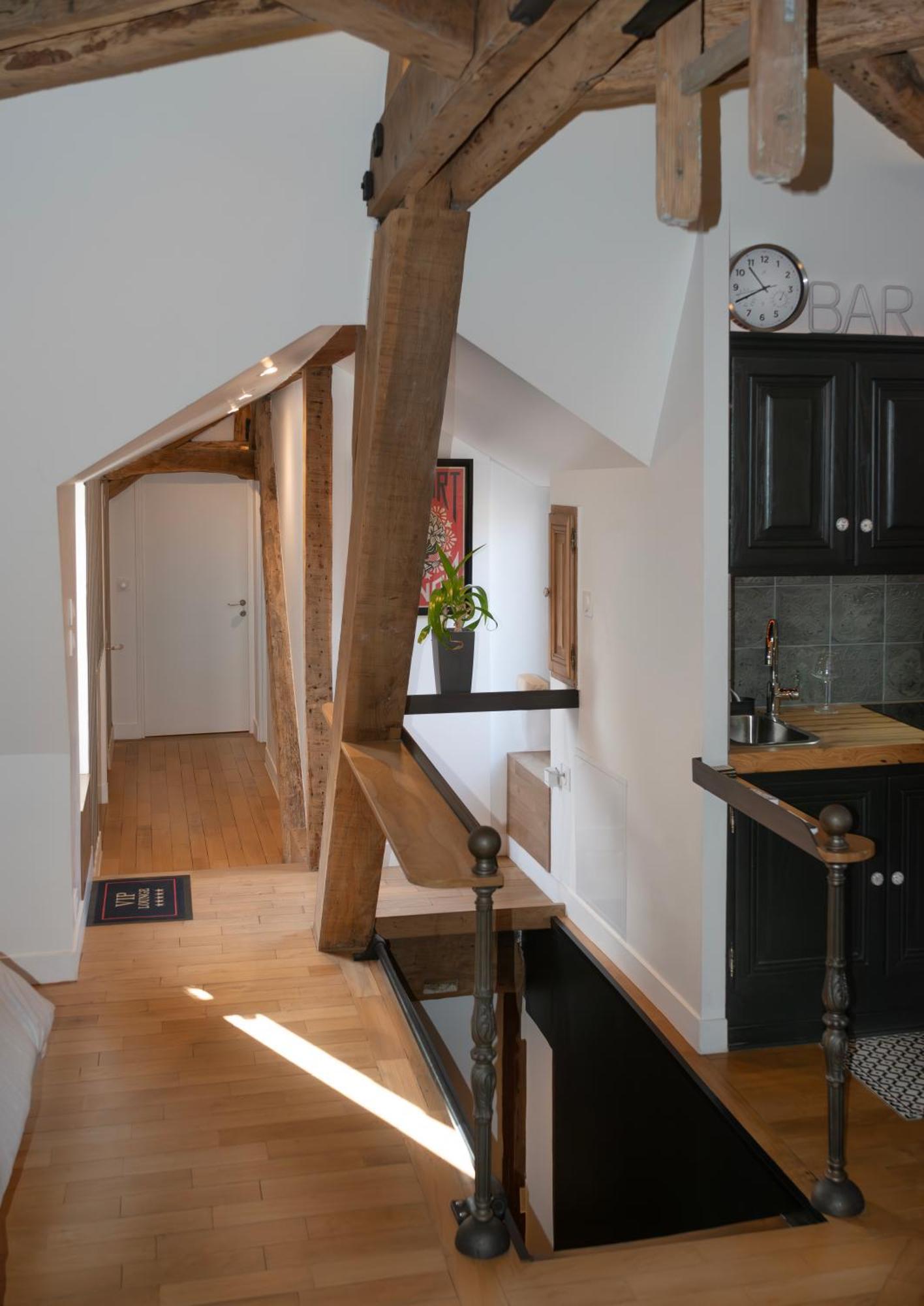 Loft Dans Le Clocher Face Au Chateau Bonnelles ภายนอก รูปภาพ